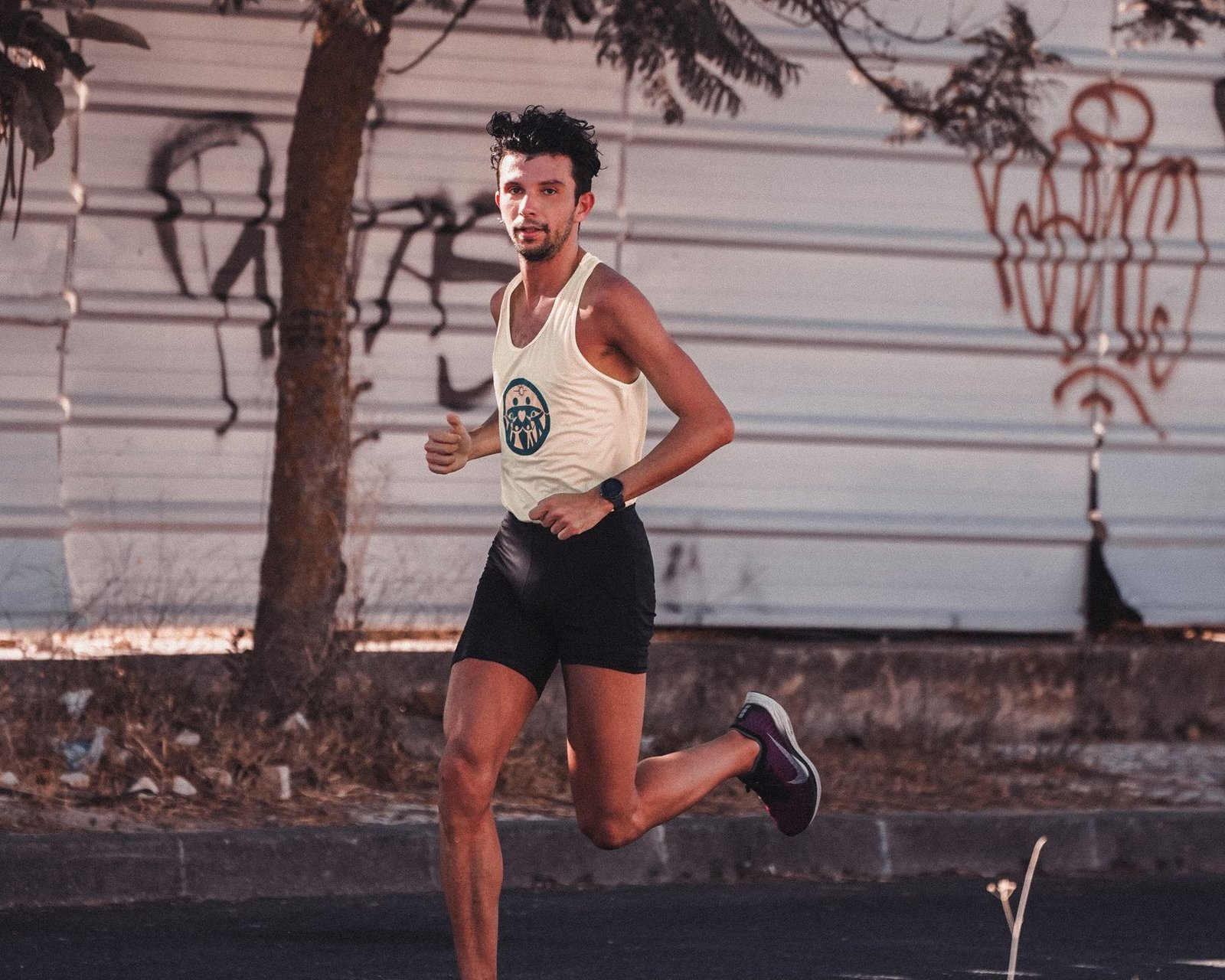 Tracking consistent easy runs with smartwatch near Canary Wharf
