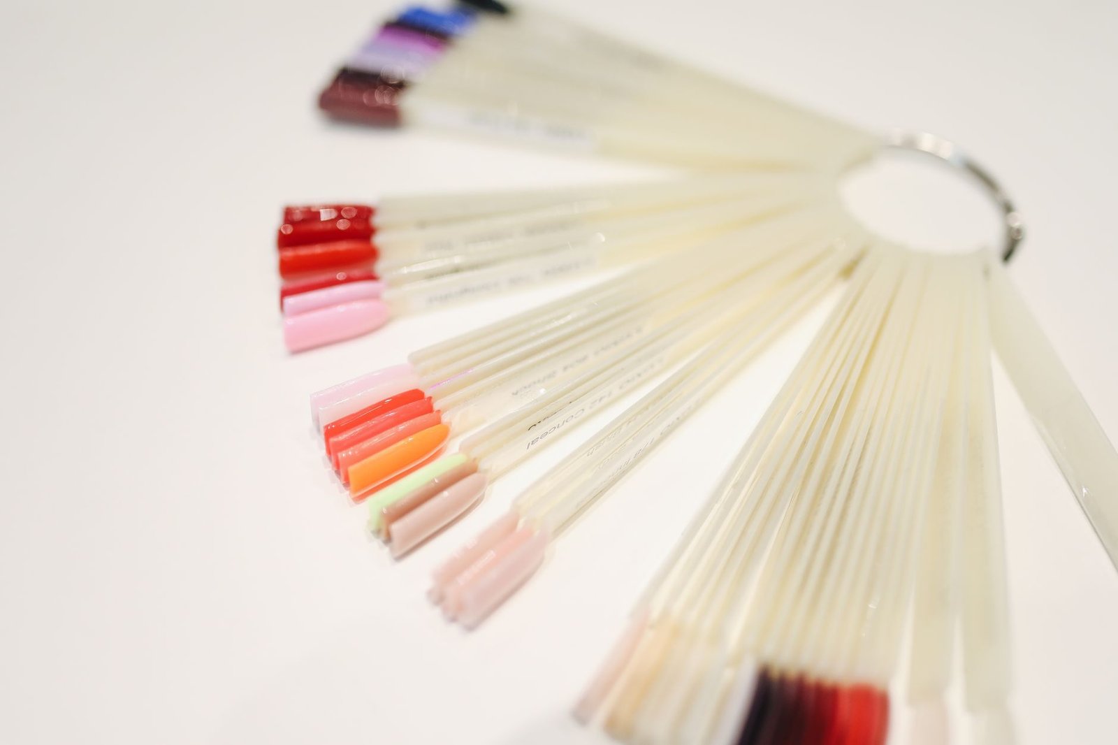Hands rotating gel flavors to prevent overuse and damage