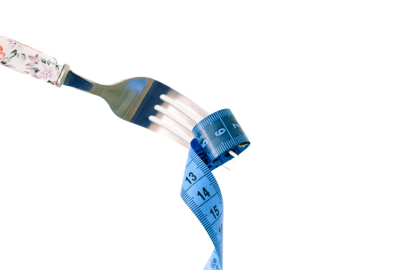 Close-up of gel packet with measured serving size