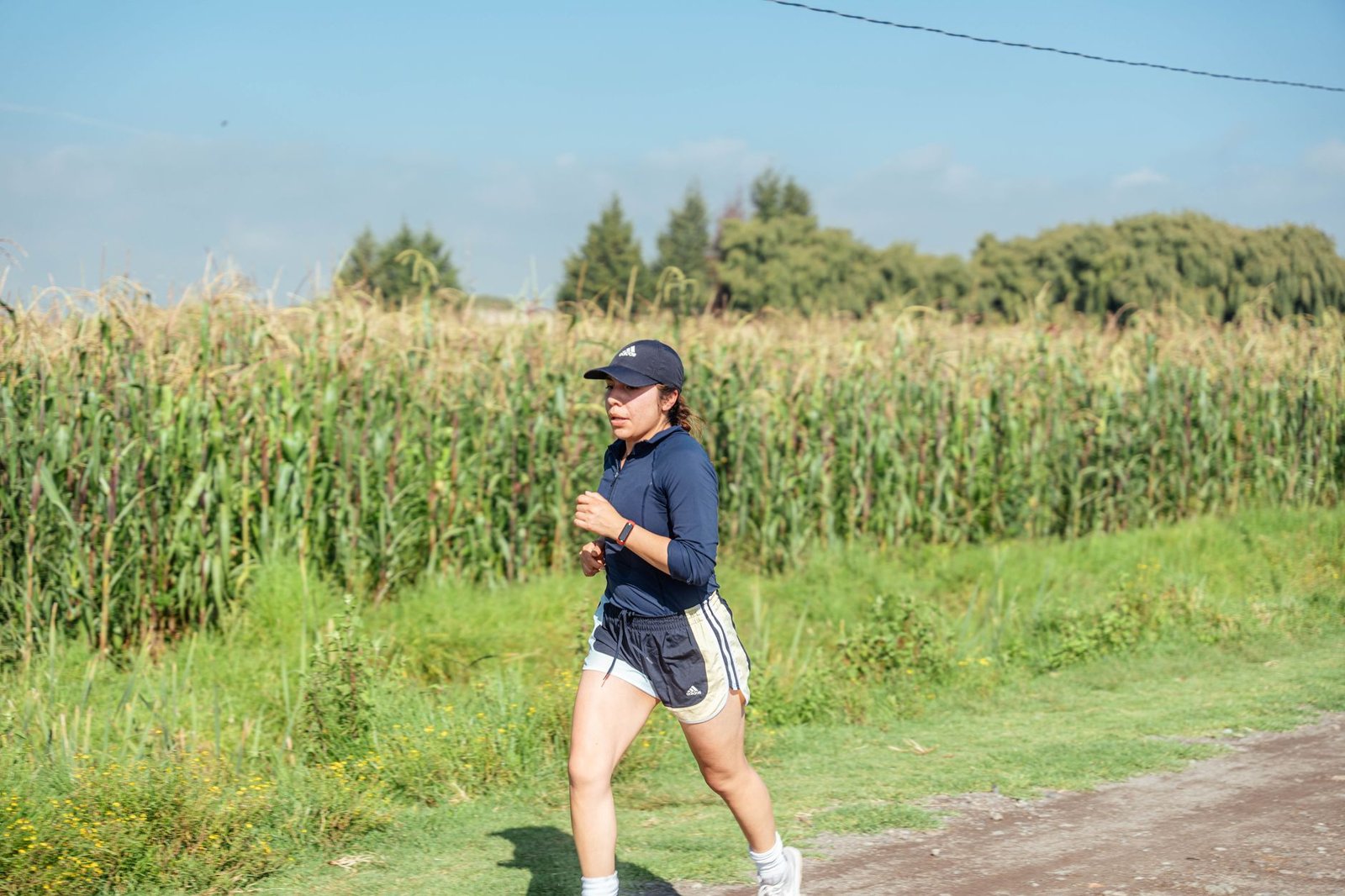 Windy Thames promenade runner adjusting lightweight running cap