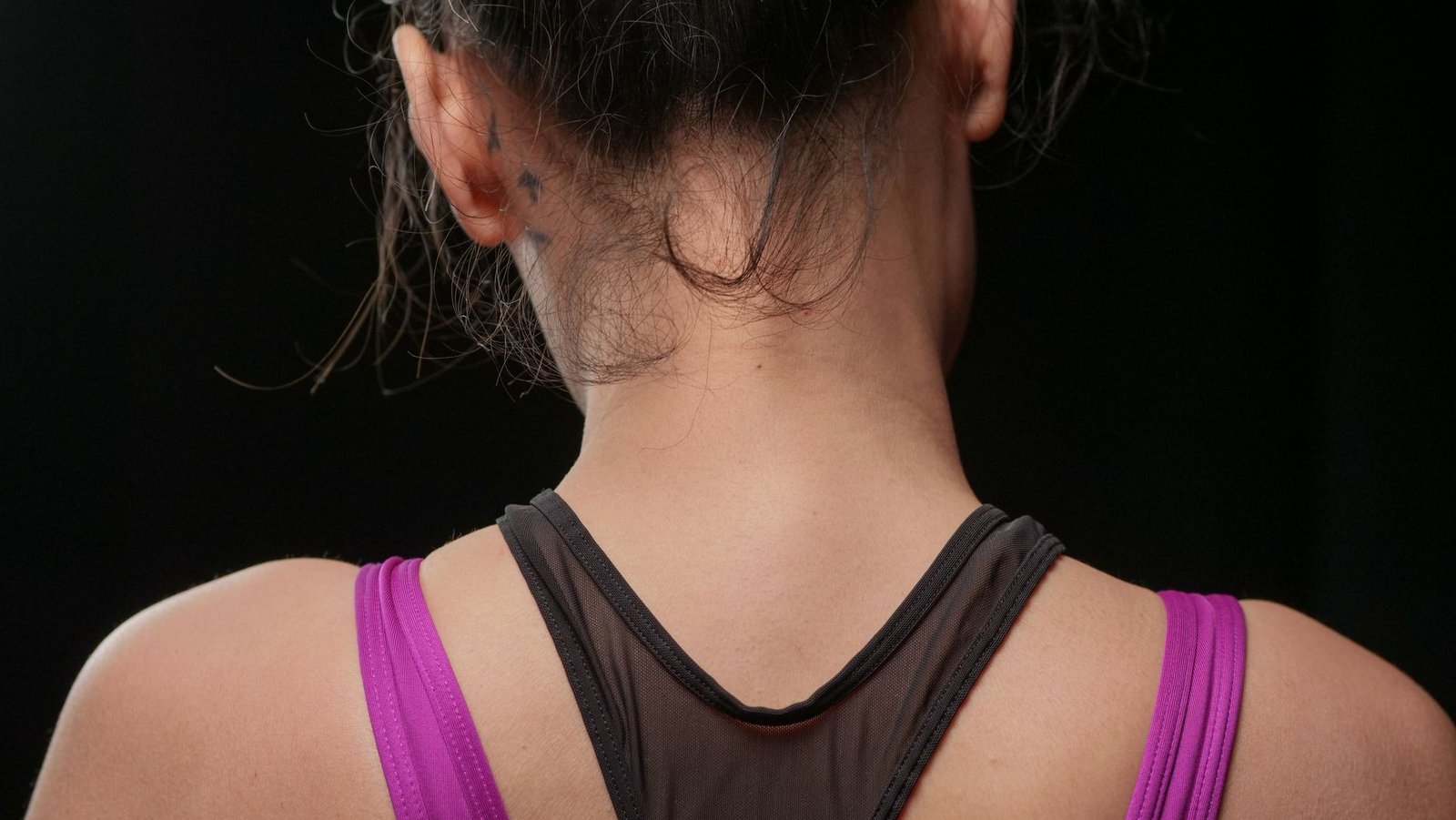Close-up of calm posture during the final miles
