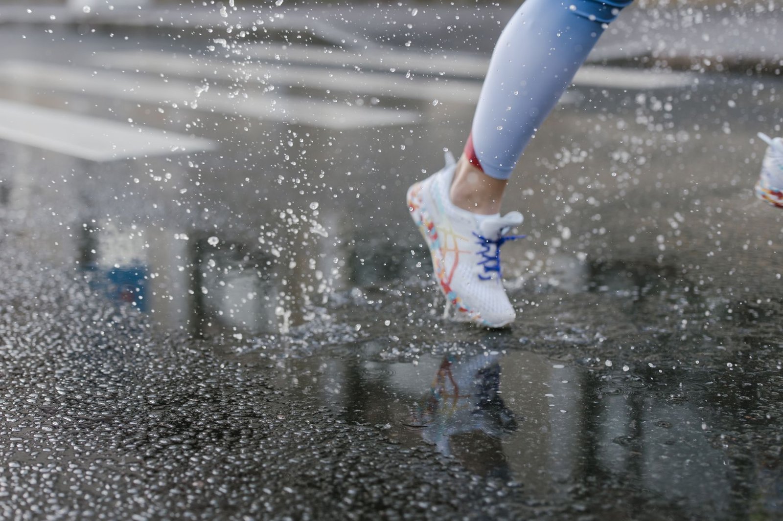 London Marathon practice on wet roads, steady pacing focus