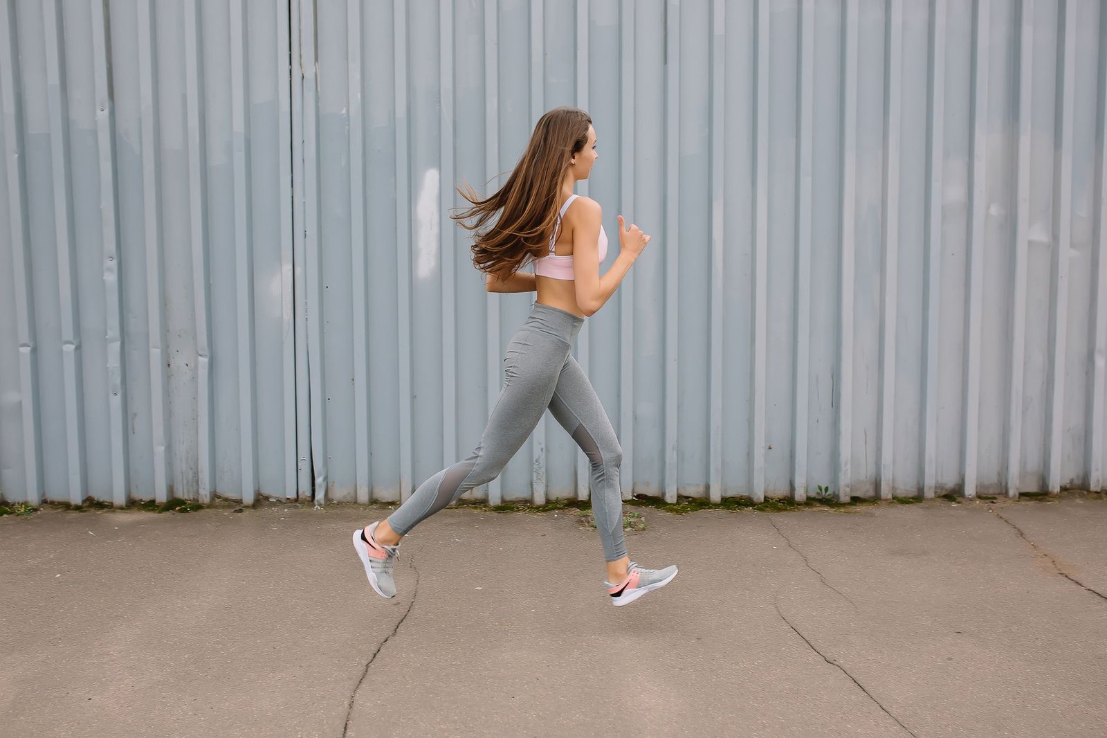 Sports bra measurement tape for choosing proper support