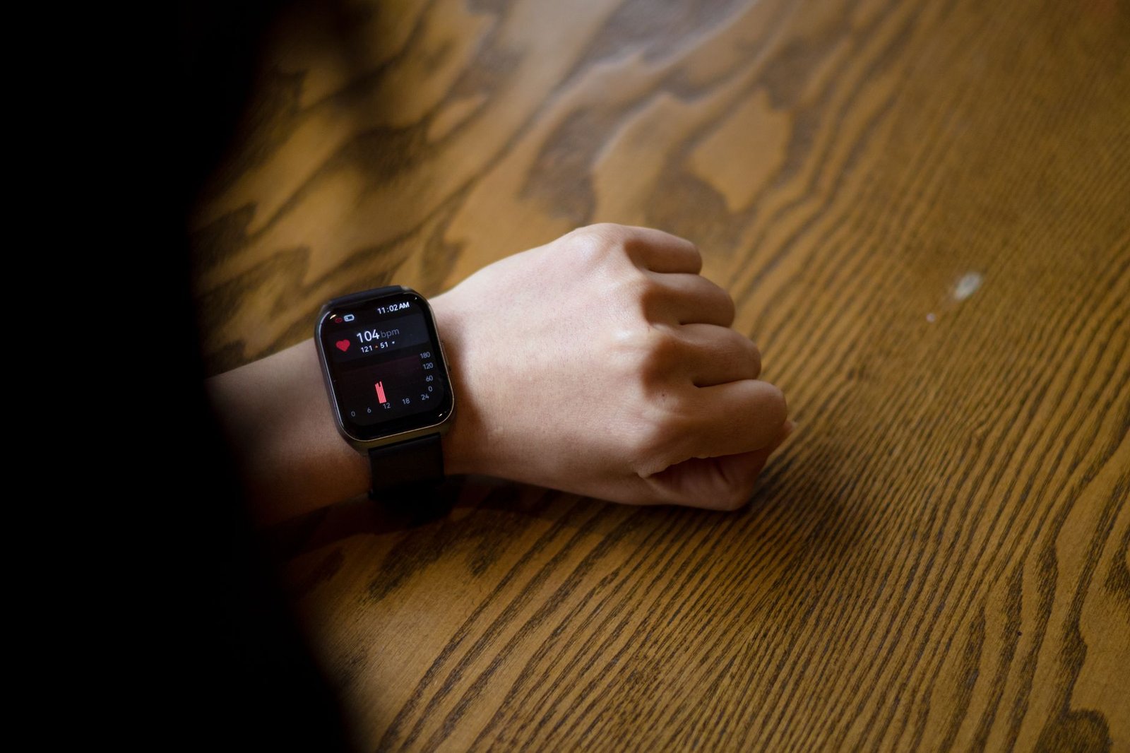 Doctor explaining heart rate recovery benefits in consultation