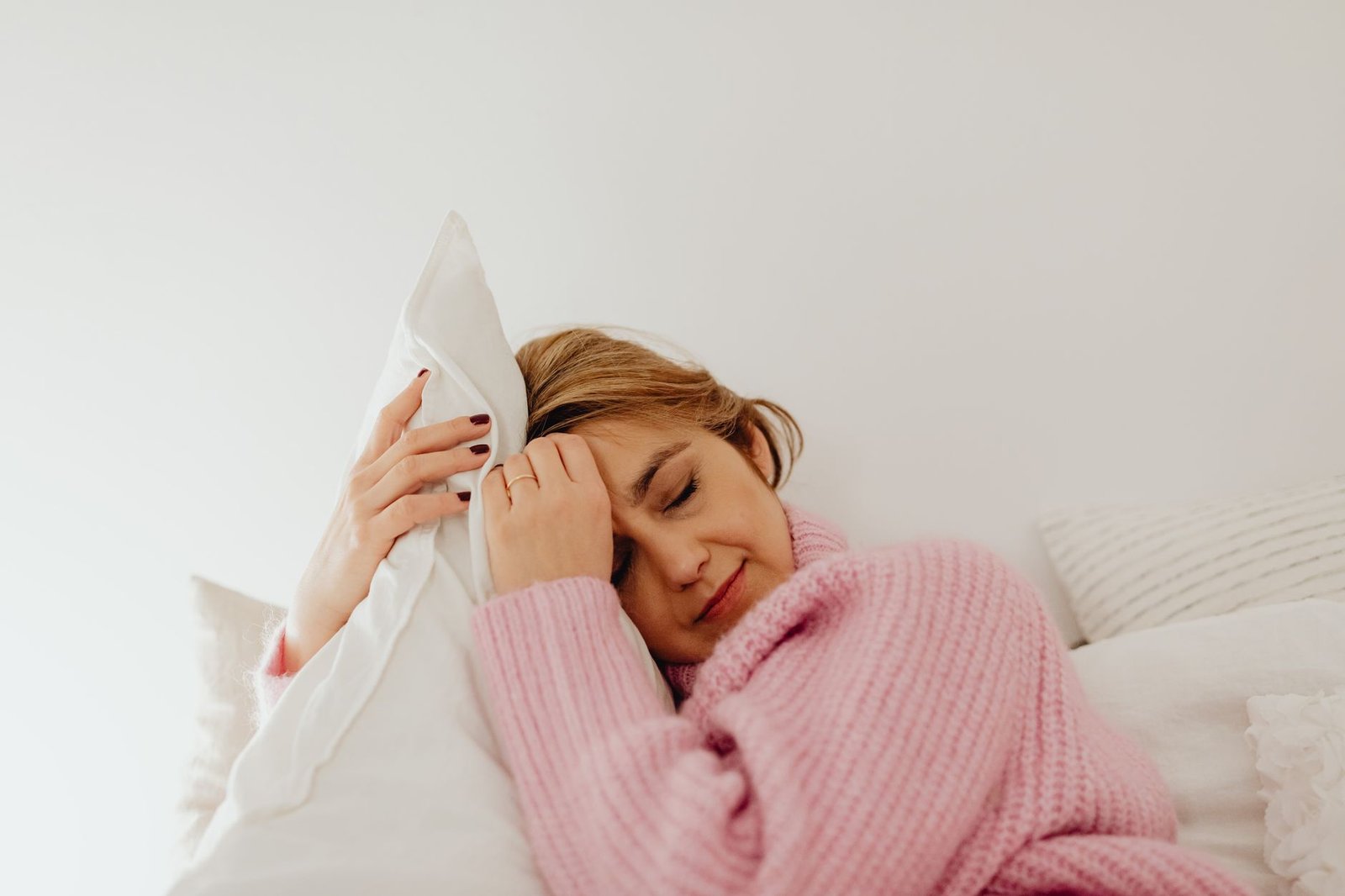 Calm bedroom scene, illustrating how to sleep while anxious