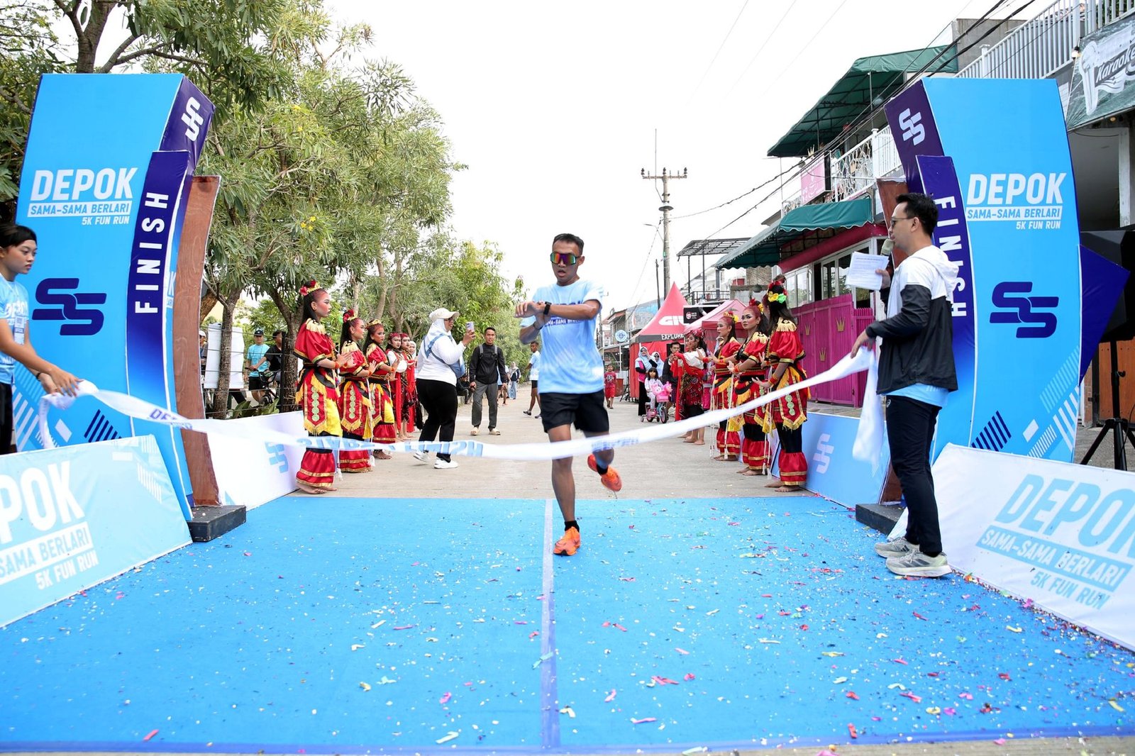 Training calendar with tune-ups for 5K and 10K