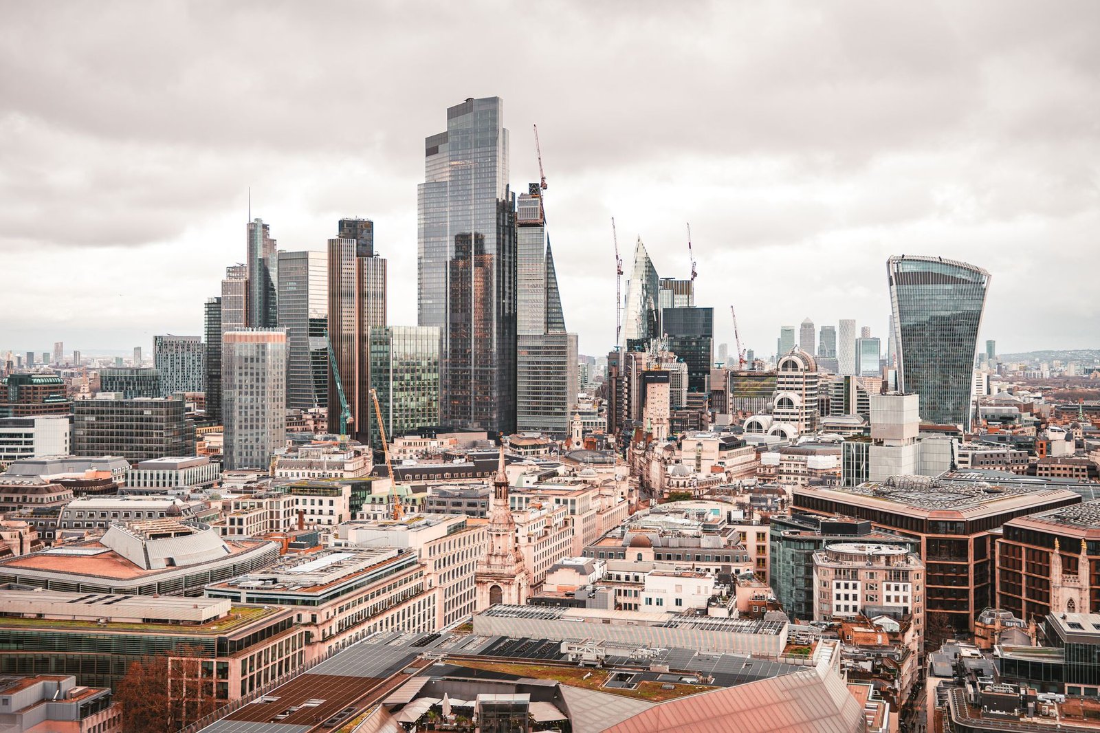 Checklist for safe taper planning during London weekend trips