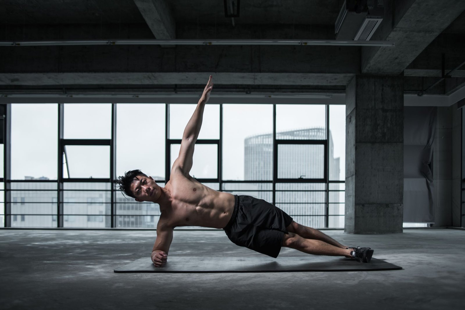 Athlete planks for improved lateral control through corners