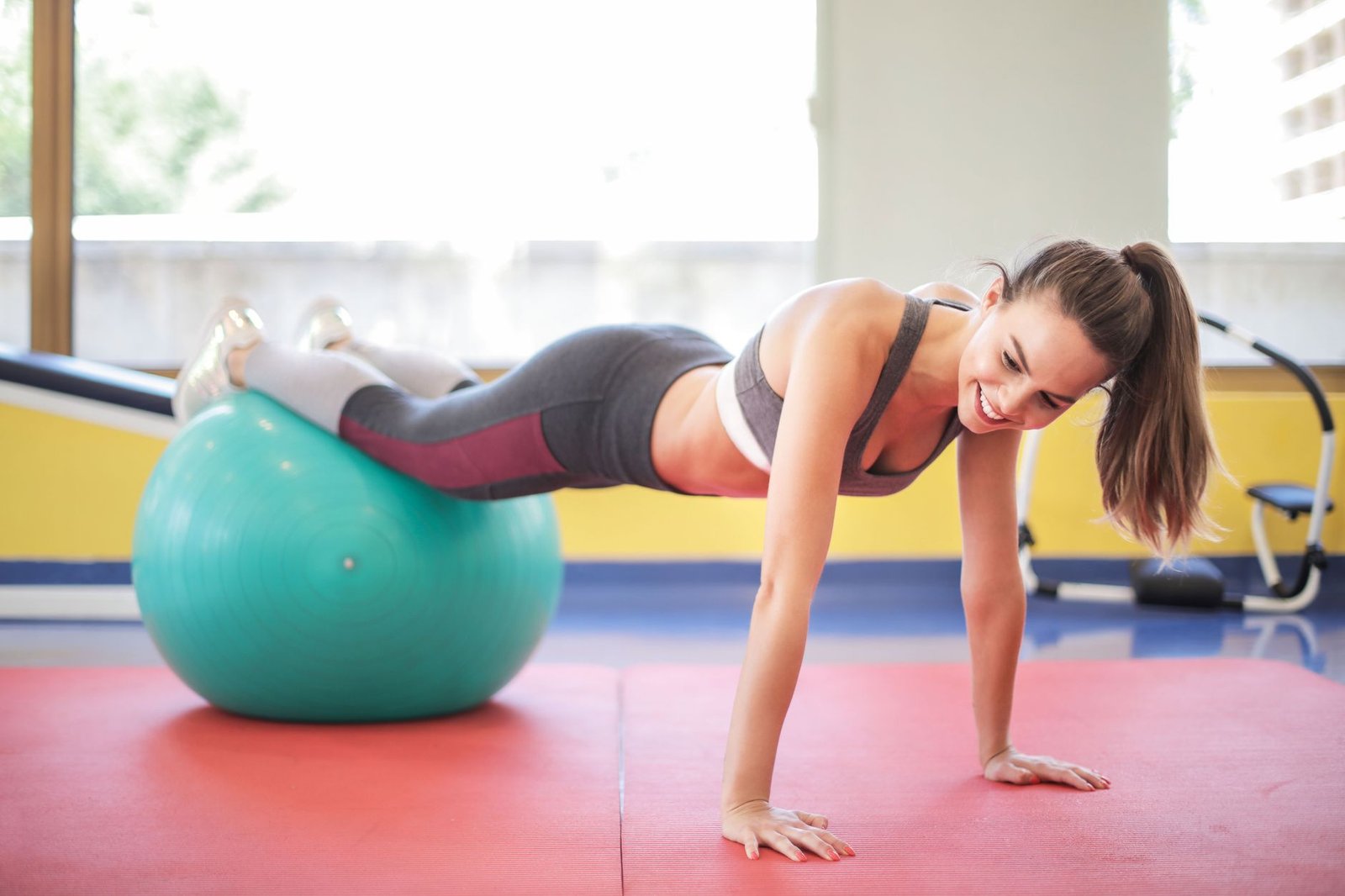 Side plank variation strengthening core for safe cornering